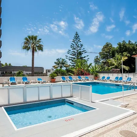 Cozy - Superb Location - Long Rates! Apartment Funchal (Madeira)