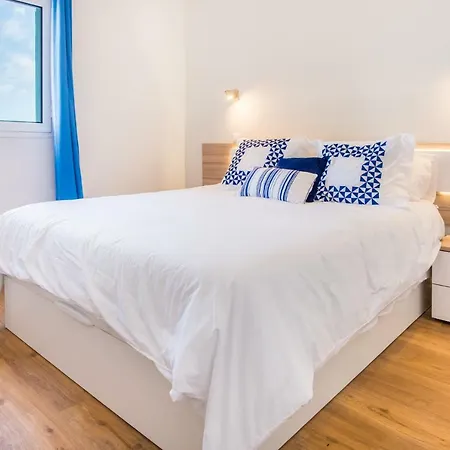 Cozy - Superb Location - Long Rates! * Funchal (Madeira)